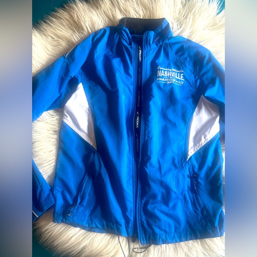 Mens BROOKS 👟Running Wind Breaker XS NASHVILLE ROCK & ROLL